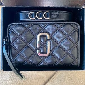 MARC JACOBS Quilted softshot purse
